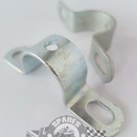 06-1121 - BRACKET - REAR MUDGUARD CLIP - CLAMPS 06-3727 BRACKET | Norton
