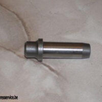 06-3527 - GUIDE - VALVE (CAST IRON) EXHAUST - 750 - DOM INL&EX - STD | Norton