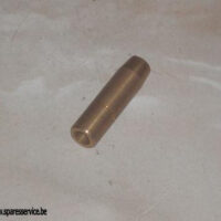 71-7201 - GUIDE - VALVE INLET - TRI 750 1979-1981 | Triumph
