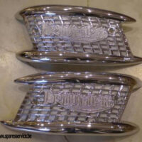 82-4766-7 - tank badge pr?unit 4 gallon ( pair ) | Triumph