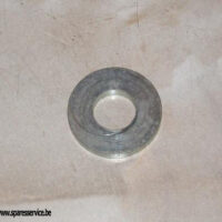 83-2690 - SPACER - RH - THIN | Triumph